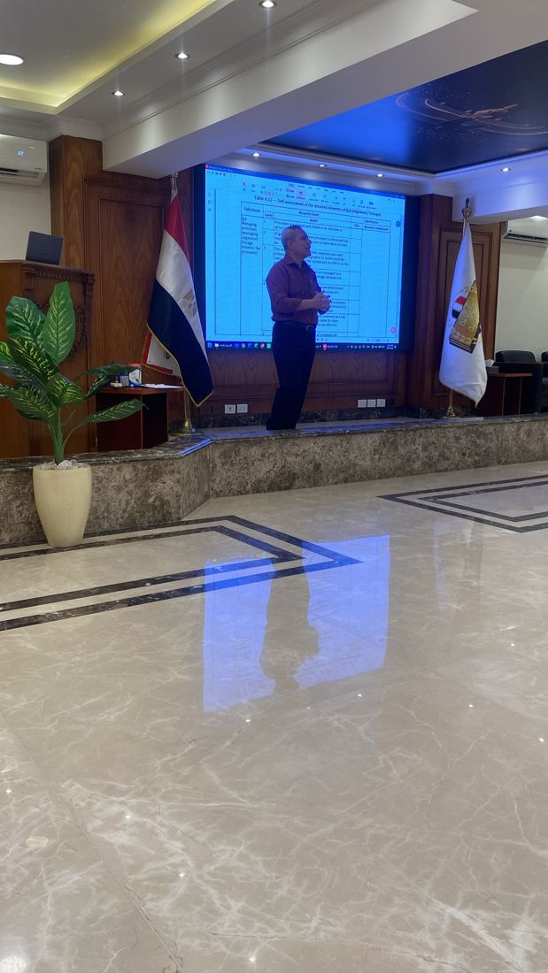 تدريب على التقييم الذاتي ونظم الجودة